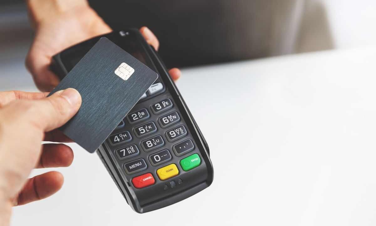 pos e truffe, salva il tuo bancomat con questo trucco