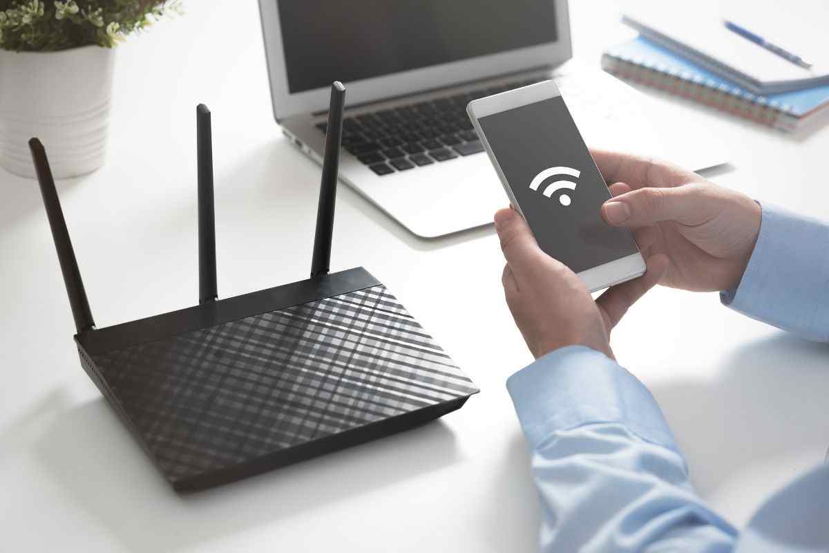 wi-fi, attenzione se rubi la connessione del vicino ecco cosa rischi